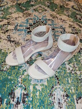 FRYE Carson Gladiator White Metalic Ankle Zip Sandals, Size Womens 9M